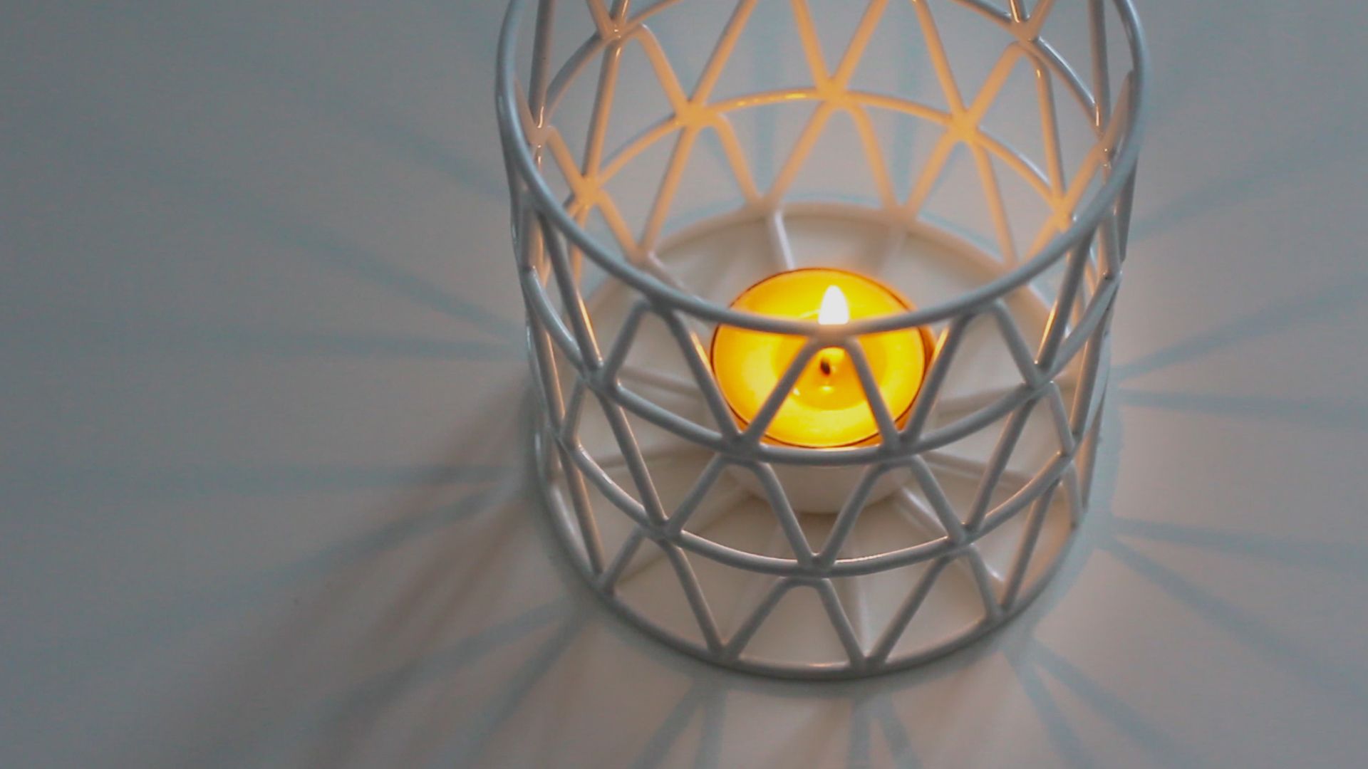 3 tealight candles
